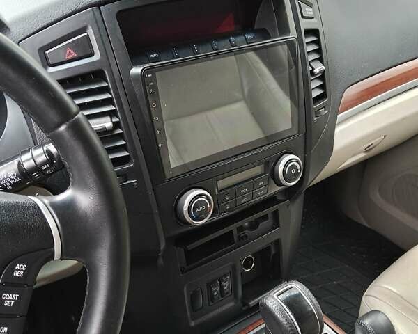 Черный Мицубиси Паджеро Вагон, объемом двигателя 3.8 л и пробегом 250 тыс. км за 7500 $, фото 14 на Automoto.ua