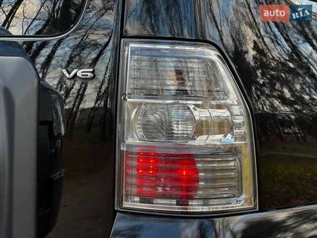 Черный Мицубиси Паджеро Вагон, объемом двигателя 2.97 л и пробегом 186 тыс. км за 10700 $, фото 16 на Automoto.ua