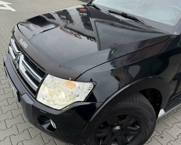 Черный Мицубиси Паджеро Вагон, объемом двигателя 2.97 л и пробегом 218 тыс. км за 11499 $, фото 45 на Automoto.ua