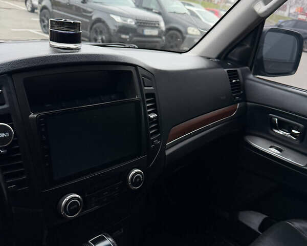 Черный Мицубиси Паджеро Вагон, объемом двигателя 2.97 л и пробегом 218 тыс. км за 11499 $, фото 54 на Automoto.ua