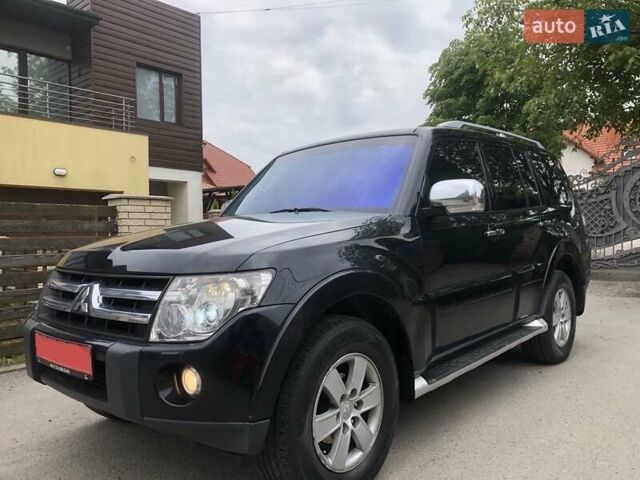 Чорний Міцубісі Паджеро Вагон, об'ємом двигуна 3 л та пробігом 177 тис. км за 14500 $, фото 17 на Automoto.ua