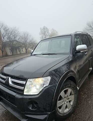 Черный Мицубиси Паджеро Вагон, объемом двигателя 3.2 л и пробегом 300 тыс. км за 10500 $, фото 11 на Automoto.ua