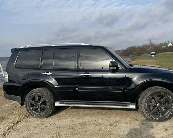 Черный Мицубиси Паджеро Вагон, объемом двигателя 3.2 л и пробегом 281 тыс. км за 10450 $, фото 9 на Automoto.ua