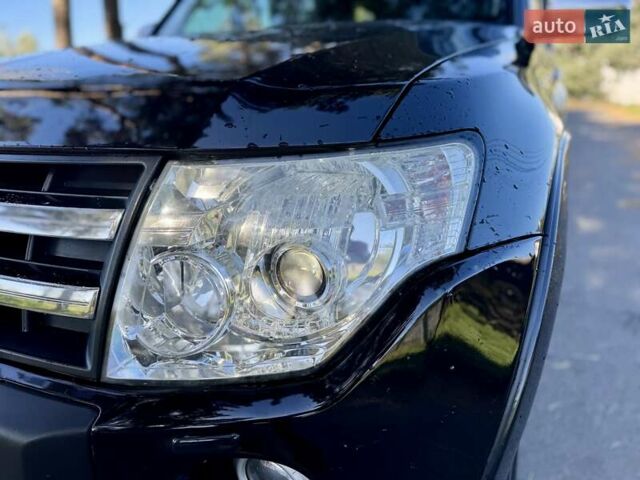 Міцубісі Паджеро Вагон 2008 у Києві на Automoto.ua Чорний Міцубісі Паджеро Вагон, об'ємом двигуна 3 л та пробігом 235 тис. км за 10999 $, фото 12 на Automoto.ua