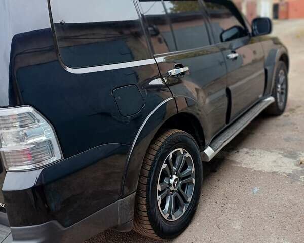 Черный Мицубиси Паджеро Вагон, объемом двигателя 3.8 л и пробегом 212 тыс. км за 14600 $, фото 9 на Automoto.ua