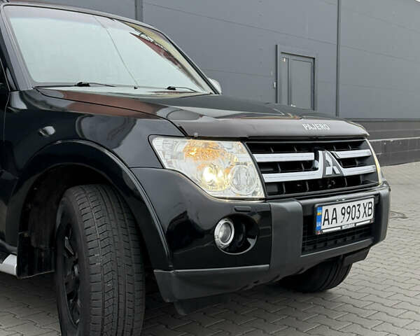 Черный Мицубиси Паджеро Вагон, объемом двигателя 2.97 л и пробегом 218 тыс. км за 11499 $, фото 35 на Automoto.ua