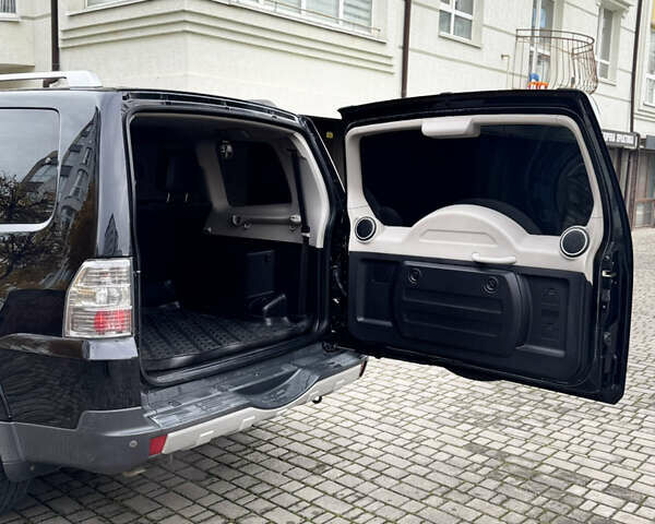 Міцубісі Паджеро Вагон 2008 у Івано-Франківську на Automoto.ua Чорний Міцубісі Паджеро Вагон, об'ємом двигуна 2.97 л та пробігом 195 тис. км за 11900 $, фото 30 на Automoto.ua