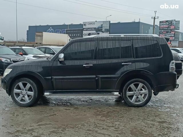 Черный Мицубиси Паджеро Вагон, объемом двигателя 3 л и пробегом 280 тыс. км за 12590 $, фото 1 на Automoto.ua