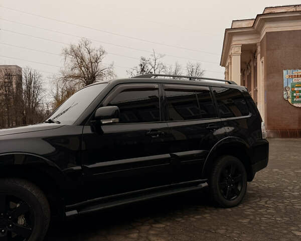 Черный Мицубиси Паджеро Вагон, объемом двигателя 3.83 л и пробегом 218 тыс. км за 10700 $, фото 58 на Automoto.ua