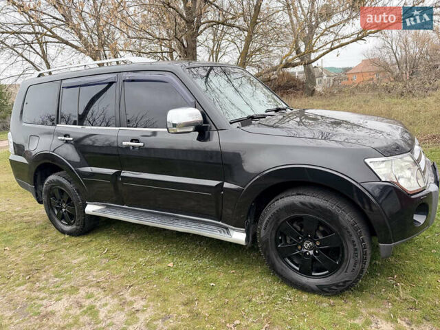 Черный Мицубиси Паджеро Вагон, объемом двигателя 2.97 л и пробегом 248 тыс. км за 11700 $, фото 1 на Automoto.ua