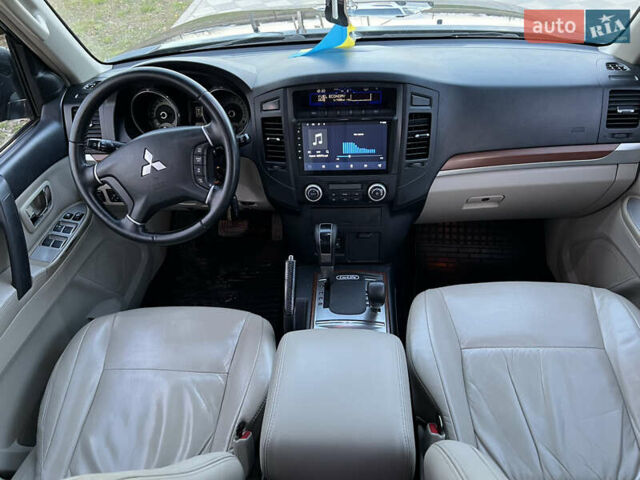 Чорний Міцубісі Паджеро Вагон, об'ємом двигуна 2.97 л та пробігом 169 тис. км за 12600 $, фото 9 на Automoto.ua
