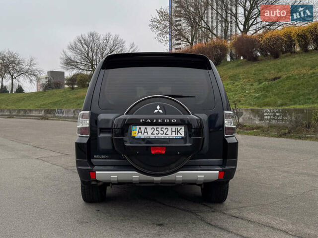 Черный Мицубиси Паджеро Вагон, объемом двигателя 3.2 л и пробегом 305 тыс. км за 12900 $, фото 6 на Automoto.ua
