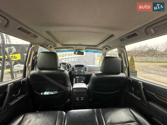 Чорний Міцубісі Паджеро Вагон, об'ємом двигуна 2.97 л та пробігом 188 тис. км за 9200 $, фото 11 на Automoto.ua