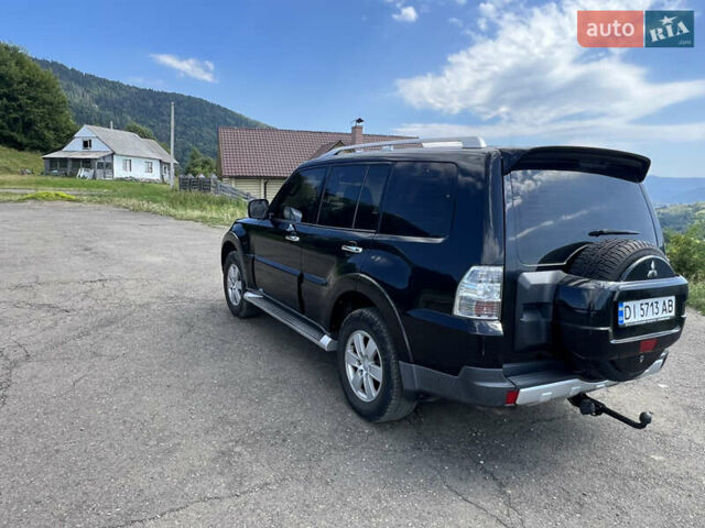Чорний Міцубісі Паджеро Вагон, об'ємом двигуна 2.97 л та пробігом 310 тис. км за 13600 $, фото 8 на Automoto.ua