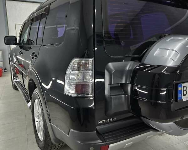 Черный Мицубиси Паджеро Вагон, объемом двигателя 3.83 л и пробегом 153 тыс. км за 10800 $, фото 7 на Automoto.ua