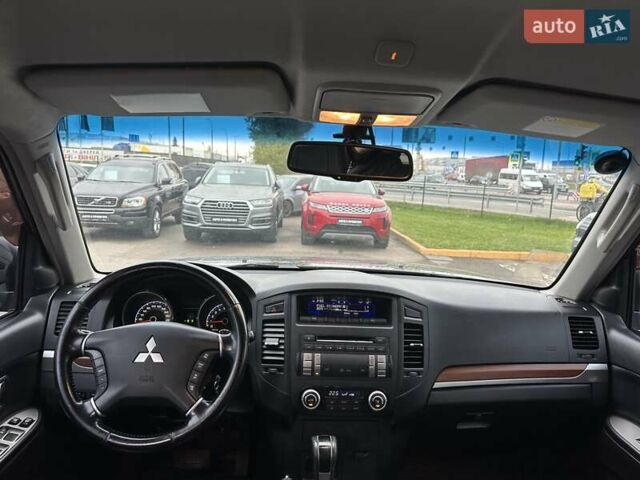 Черный Мицубиси Паджеро Вагон, объемом двигателя 2.97 л и пробегом 218 тыс. км за 11950 $, фото 16 на Automoto.ua