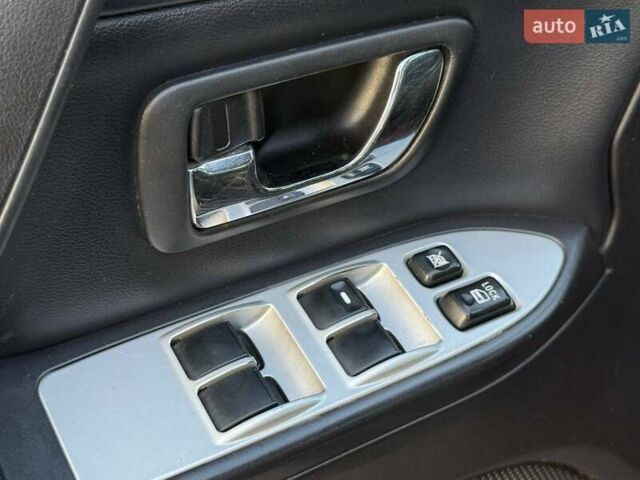 Чорний Міцубісі Паджеро Вагон, об'ємом двигуна 2.97 л та пробігом 179 тис. км за 12500 $, фото 30 на Automoto.ua