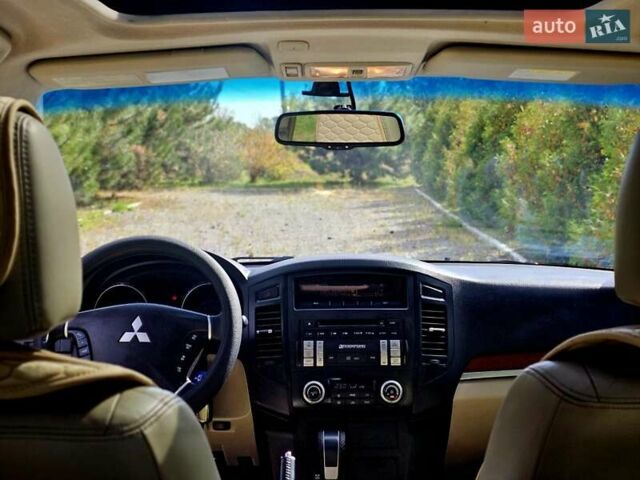 Чорний Міцубісі Паджеро Вагон, об'ємом двигуна 3.8 л та пробігом 200 тис. км за 11600 $, фото 15 на Automoto.ua