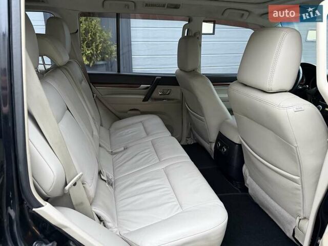 Черный Мицубиси Паджеро Вагон, объемом двигателя 3 л и пробегом 182 тыс. км за 11500 $, фото 15 на Automoto.ua