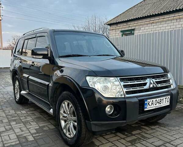 Черный Мицубиси Паджеро Вагон, объемом двигателя 3.2 л и пробегом 160 тыс. км за 14000 $, фото 2 на Automoto.ua