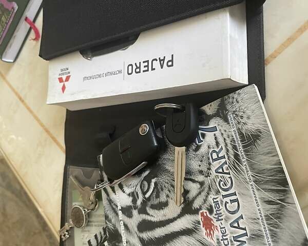 Черный Мицубиси Паджеро Вагон, объемом двигателя 0 л и пробегом 200 тыс. км за 11300 $, фото 15 на Automoto.ua