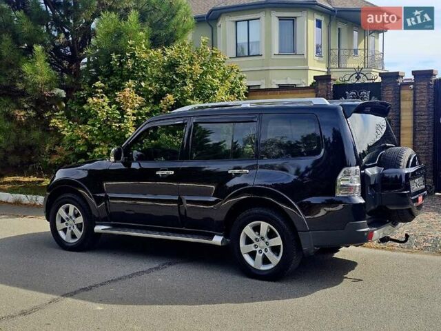 Чорний Міцубісі Паджеро Вагон, об'ємом двигуна 3.8 л та пробігом 200 тис. км за 11600 $, фото 2 на Automoto.ua