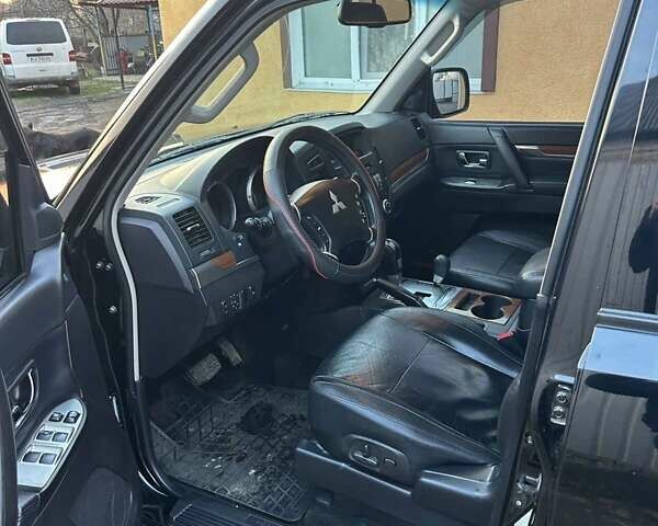 Черный Мицубиси Паджеро Вагон, объемом двигателя 3.2 л и пробегом 160 тыс. км за 14000 $, фото 10 на Automoto.ua