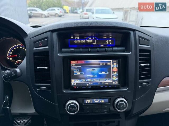 Черный Мицубиси Паджеро Вагон, объемом двигателя 3 л и пробегом 182 тыс. км за 11500 $, фото 22 на Automoto.ua