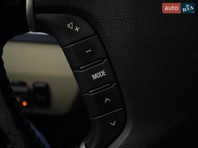 Черный Мицубиси Паджеро Вагон, объемом двигателя 3.8 л и пробегом 219 тыс. км за 10990 $, фото 27 на Automoto.ua