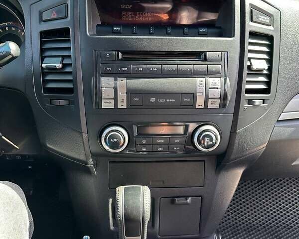 Чорний Міцубісі Паджеро Вагон, об'ємом двигуна 2.97 л та пробігом 312 тис. км за 14300 $, фото 20 на Automoto.ua