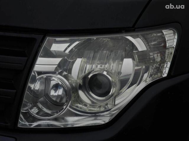 Черный Мицубиси Паджеро Вагон, объемом двигателя 3.8 л и пробегом 219 тыс. км за 10990 $, фото 4 на Automoto.ua