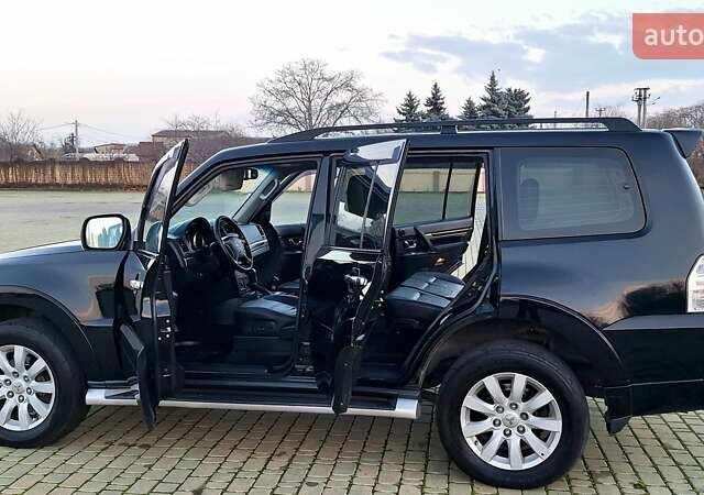 Черный Мицубиси Паджеро Вагон, объемом двигателя 3.83 л и пробегом 389 тыс. км за 14800 $, фото 13 на Automoto.ua