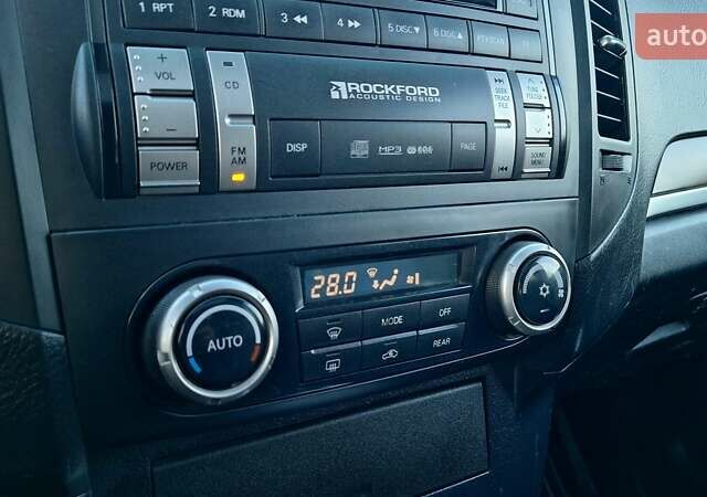 Черный Мицубиси Паджеро Вагон, объемом двигателя 3.83 л и пробегом 389 тыс. км за 14800 $, фото 38 на Automoto.ua