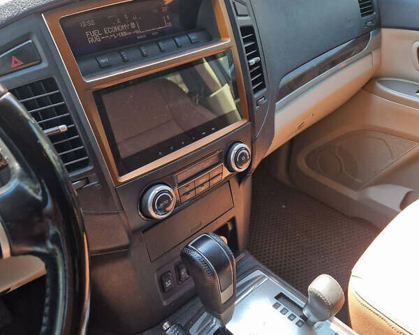 Черный Мицубиси Паджеро Вагон, объемом двигателя 3.8 л и пробегом 219 тыс. км за 14000 $, фото 22 на Automoto.ua