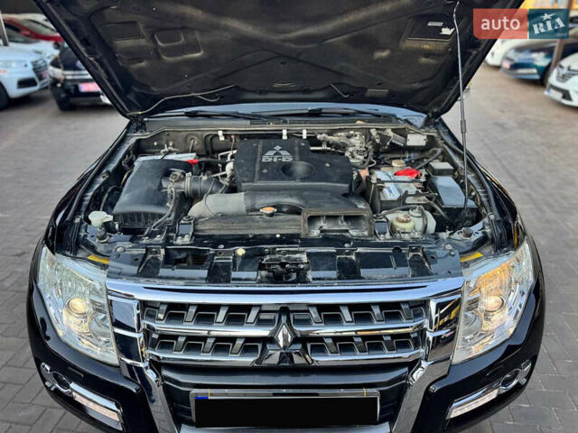 Черный Мицубиси Паджеро Вагон, объемом двигателя 3.2 л и пробегом 180 тыс. км за 16500 $, фото 8 на Automoto.ua