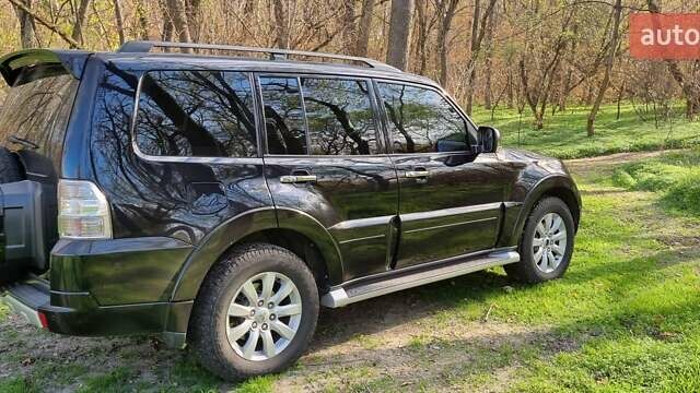 Чорний Міцубісі Паджеро Вагон, об'ємом двигуна 3.2 л та пробігом 550 тис. км за 14000 $, фото 7 на Automoto.ua