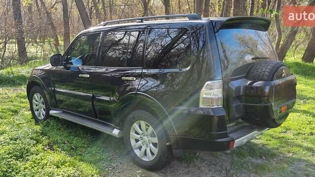Чорний Міцубісі Паджеро Вагон, об'ємом двигуна 3.2 л та пробігом 550 тис. км за 14000 $, фото 8 на Automoto.ua