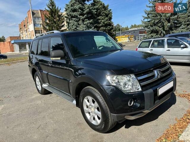 Чорний Міцубісі Паджеро Вагон, об'ємом двигуна 2.97 л та пробігом 312 тис. км за 14300 $, фото 2 на Automoto.ua