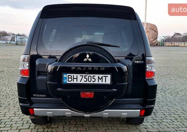 Черный Мицубиси Паджеро Вагон, объемом двигателя 3.83 л и пробегом 389 тыс. км за 14800 $, фото 17 на Automoto.ua