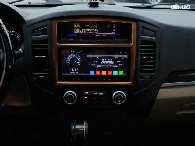 Черный Мицубиси Паджеро Вагон, объемом двигателя 3.8 л и пробегом 219 тыс. км за 10990 $, фото 18 на Automoto.ua