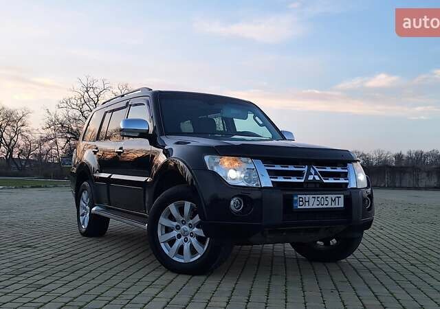 Черный Мицубиси Паджеро Вагон, объемом двигателя 3.83 л и пробегом 389 тыс. км за 14800 $, фото 2 на Automoto.ua