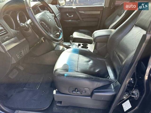 Чорний Міцубісі Паджеро Вагон, об'ємом двигуна 2.97 л та пробігом 312 тис. км за 14300 $, фото 19 на Automoto.ua