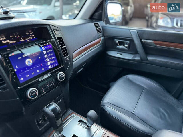 Черный Мицубиси Паджеро Вагон, объемом двигателя 3.2 л и пробегом 180 тыс. км за 16500 $, фото 14 на Automoto.ua