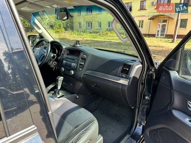Чорний Міцубісі Паджеро Вагон, об'ємом двигуна 2.97 л та пробігом 312 тис. км за 14300 $, фото 12 на Automoto.ua