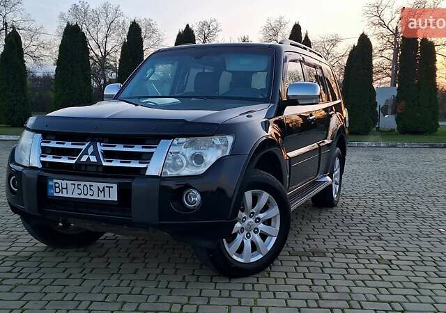 Черный Мицубиси Паджеро Вагон, объемом двигателя 3.83 л и пробегом 389 тыс. км за 14800 $, фото 6 на Automoto.ua