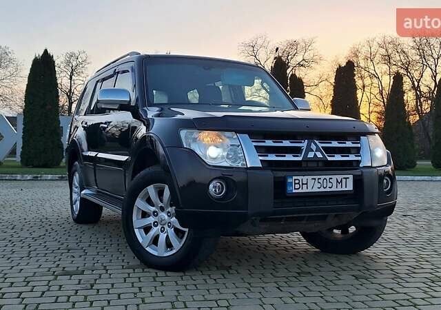 Черный Мицубиси Паджеро Вагон, объемом двигателя 3.83 л и пробегом 389 тыс. км за 14800 $, фото 28 на Automoto.ua