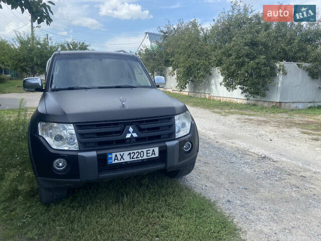 Черный Мицубиси Паджеро Вагон, объемом двигателя 3.8 л и пробегом 219 тыс. км за 14000 $, фото 3 на Automoto.ua