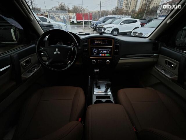 Черный Мицубиси Паджеро Вагон, объемом двигателя 3.8 л и пробегом 219 тыс. км за 10990 $, фото 16 на Automoto.ua