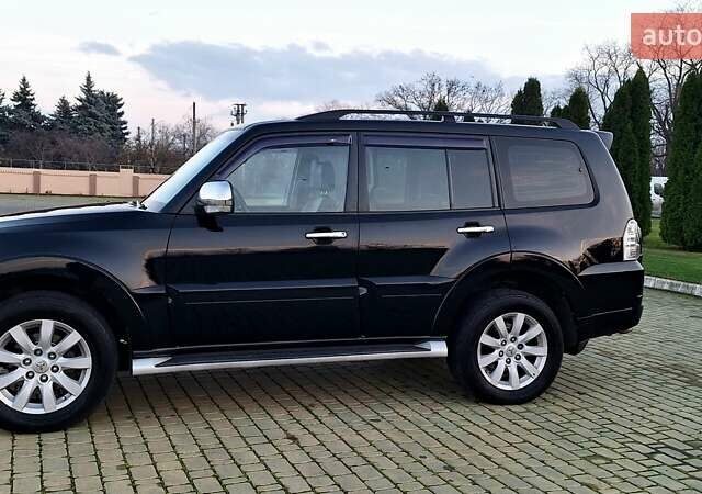 Черный Мицубиси Паджеро Вагон, объемом двигателя 3.83 л и пробегом 389 тыс. км за 14800 $, фото 10 на Automoto.ua