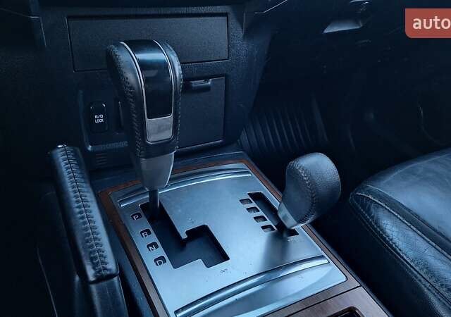 Черный Мицубиси Паджеро Вагон, объемом двигателя 3.83 л и пробегом 389 тыс. км за 14800 $, фото 45 на Automoto.ua